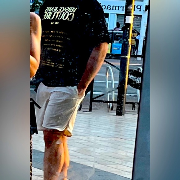 Versace Jeans Couture Tee Size XXL.
Excellent condition. - Picture 5 of 7